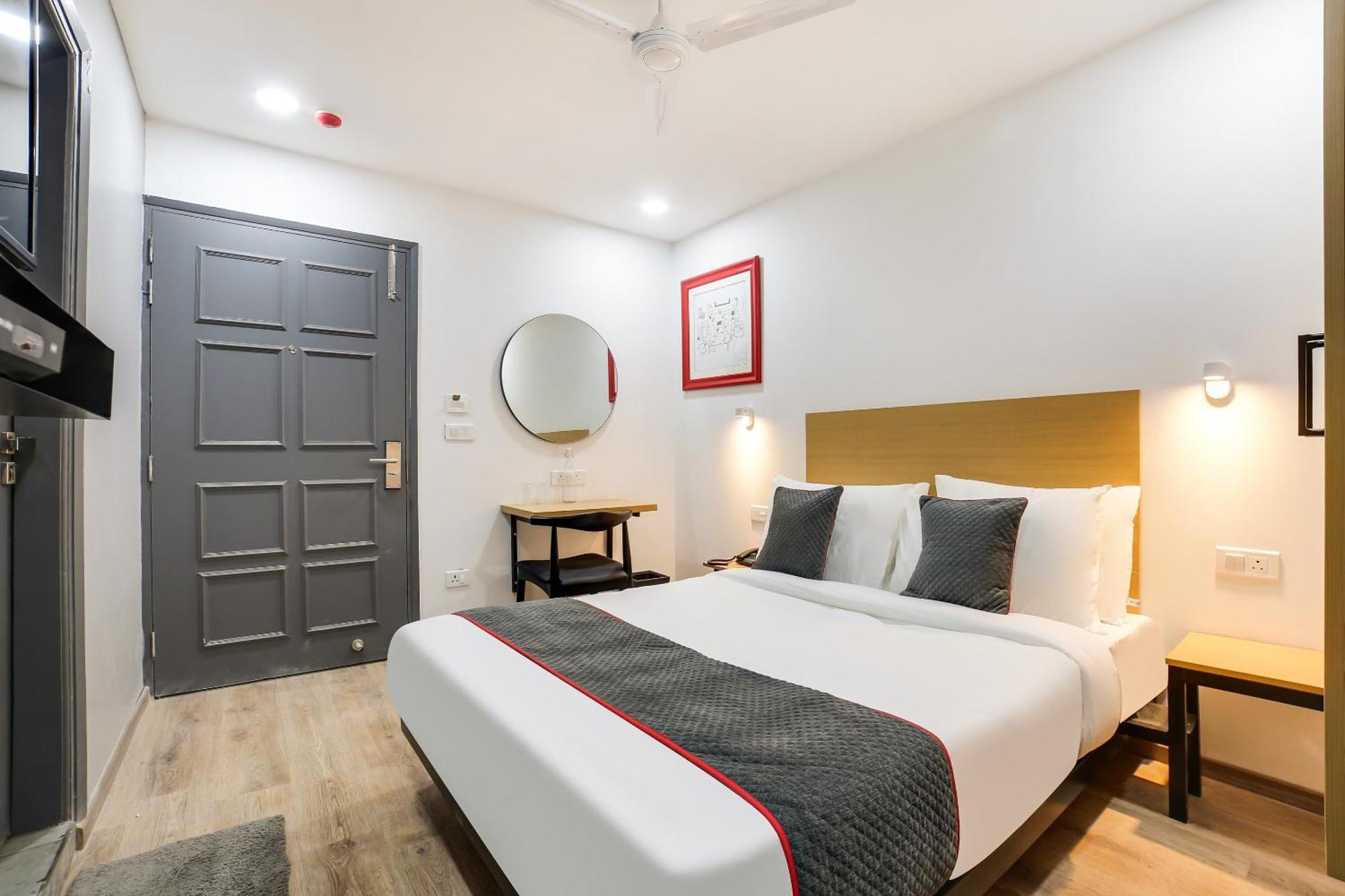 Collection O Ajanta Hotel Ню Делхи Екстериор снимка